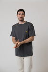 T-shirt "Peanuts: Ned mid mir" - dark gray
